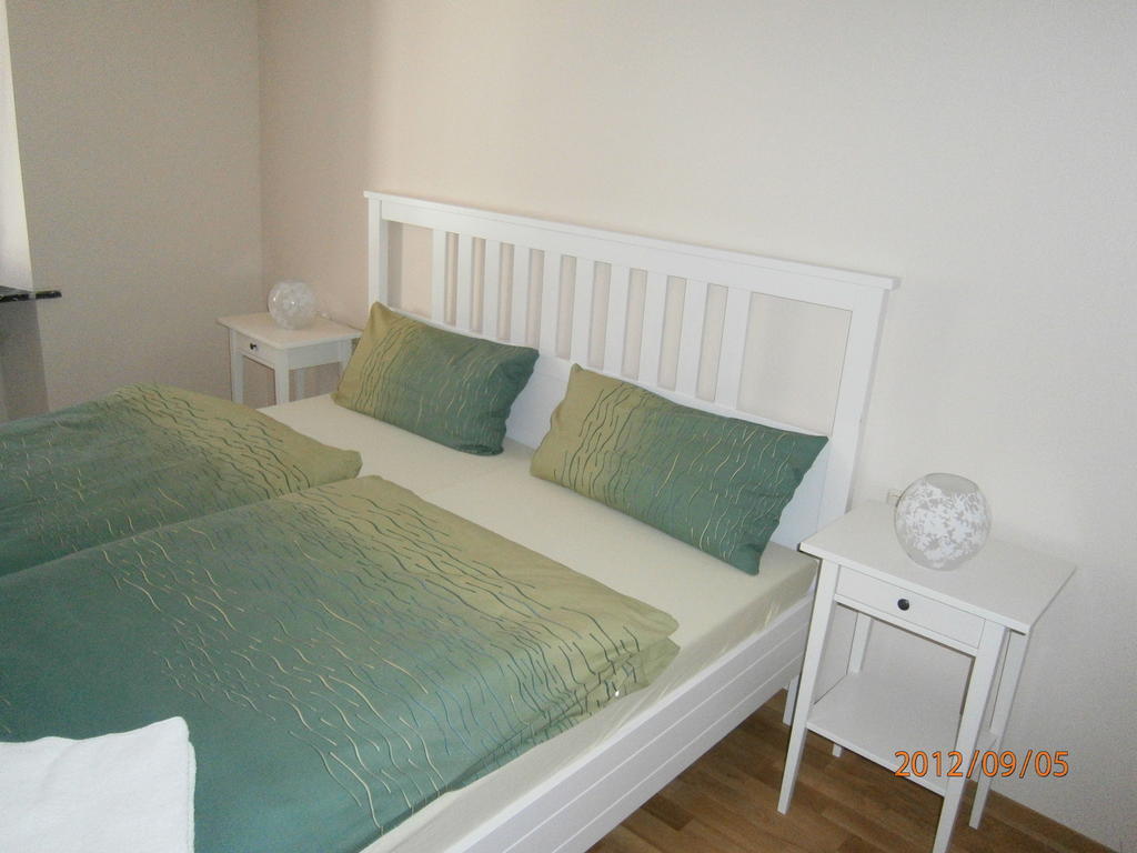 Hotel Pension Café Am Rheinsteig Leutesdorf Habitación foto